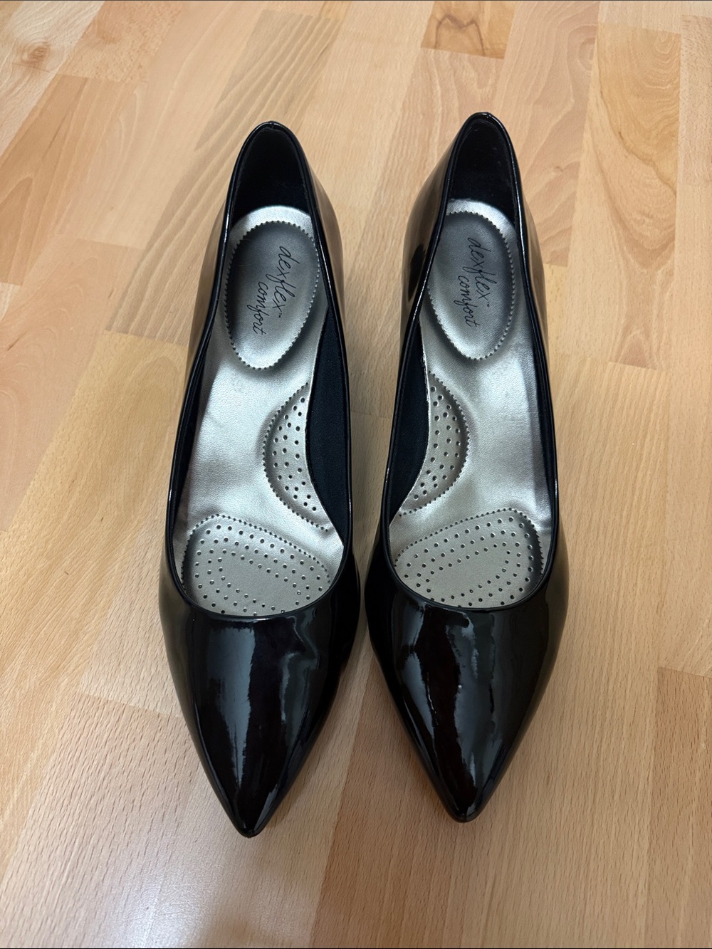 dexflex comfort Women's Black Patent Pointed-Toe Heels 12W